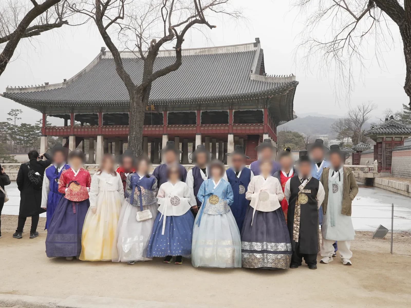 Taiwan partners dressed in hanbok at Gyeongbokgung Palace for the traditional culture experience